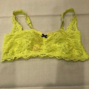 NWOT Victoria’s Secret lace bralette